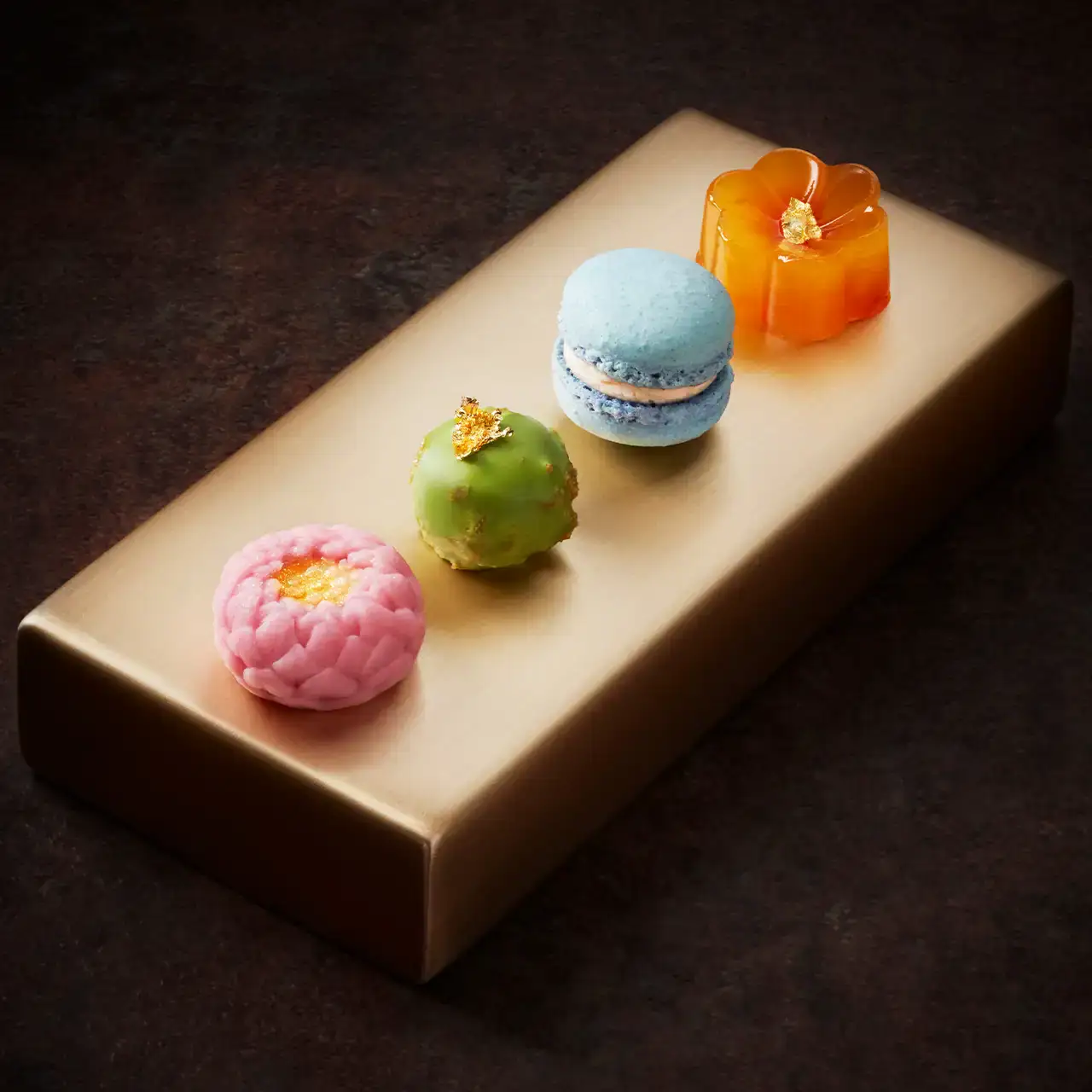 13-PETIT FOUR