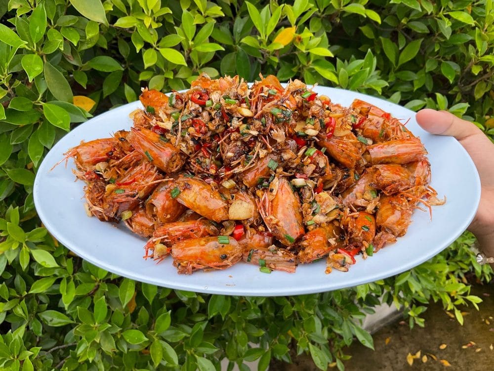 หัวกุ้งผัดพริกเกลือทอดกรอบสไตล์ไทย