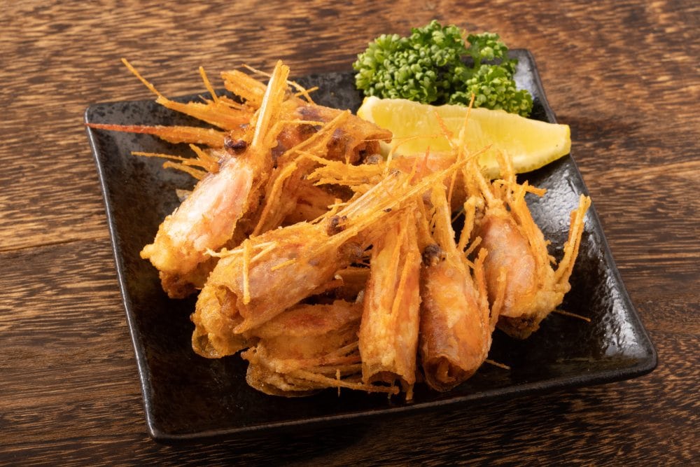 Deep-fried crispy shrimp heads